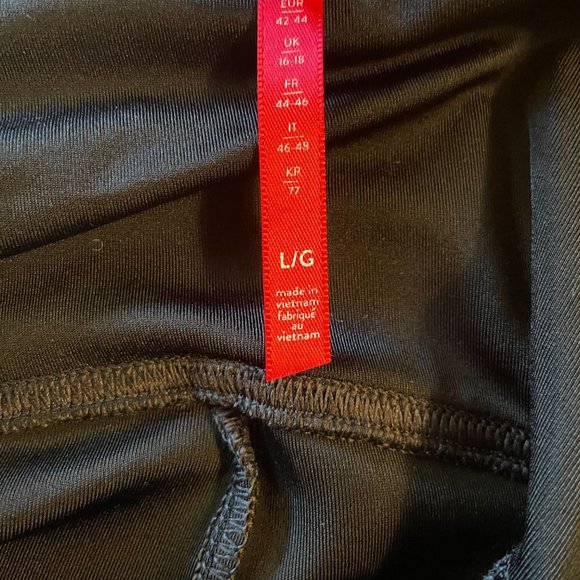 SPANX Leather Look Leggings Size Large - Picture 4 of 4